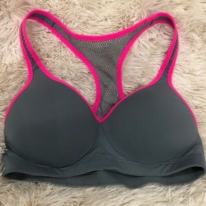 Brand New VS sports bra